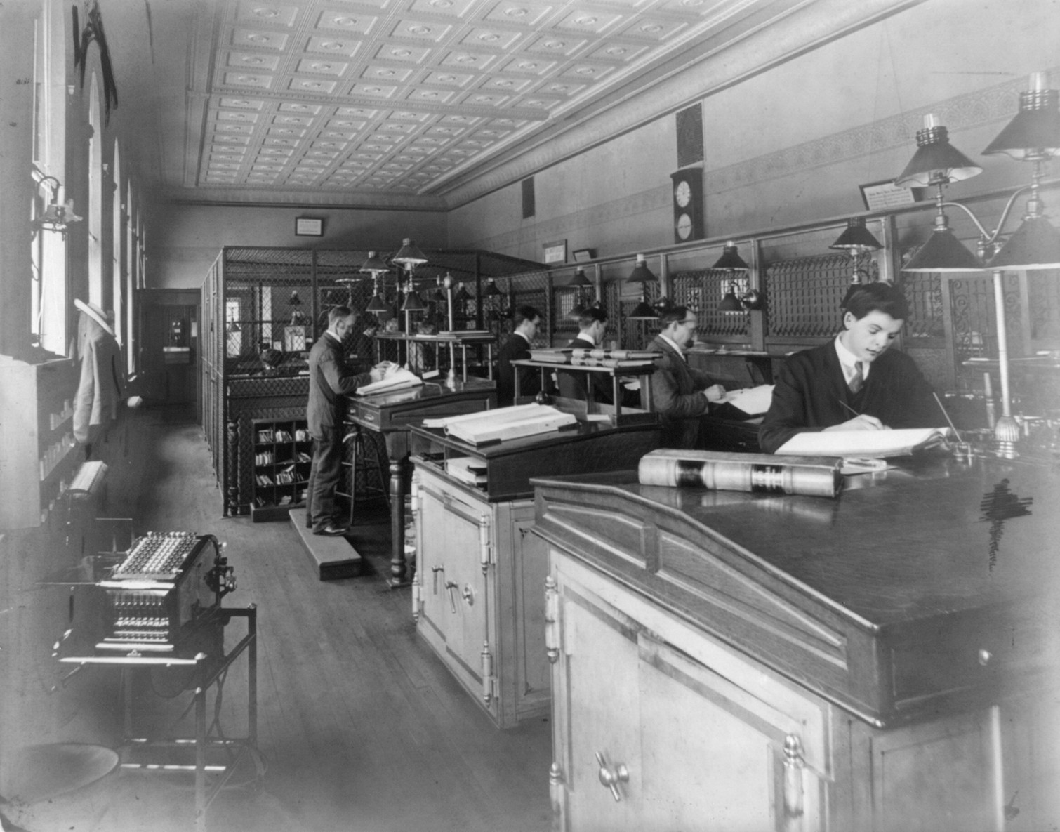 The bookkeeper's and teller's department of a New Jersey bank, 1908
